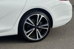 2018 Holden Calais V