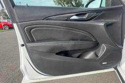 2018 Holden Calais V