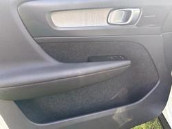 2022 Volvo XC40 Ultimate B5 Dark