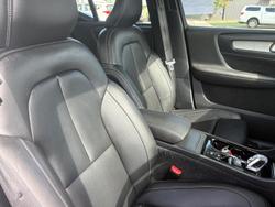 2022 Volvo XC40 Ultimate B5 Dark
