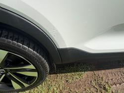 2022 Volvo XC40 Ultimate B5 Dark