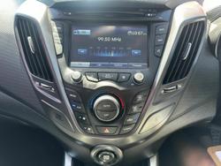 2014 Hyundai Veloster SR Turbo