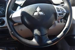 2012 Mitsubishi Triton GL-R