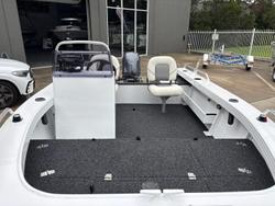 2026 QUINTREX 420 Renegade SC