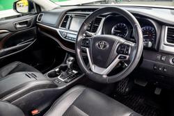 2014 Toyota Kluger Grande