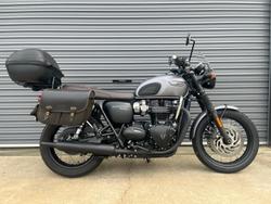 Triumph Bonneville T120 Black