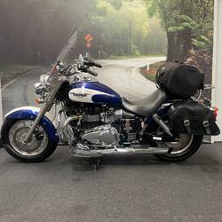2012 Triumph AMERICA Blue