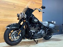 2022 HARLEY-DAVIDSON FLHCS HERITAGE CLASSIC 114