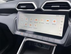 2025 MG ZS Essence Hybrid+