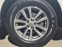 2015 Nissan Pathfinder ST-L