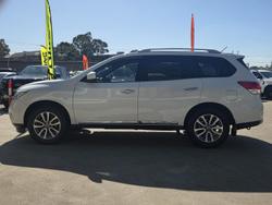 2015 Nissan Pathfinder ST-L