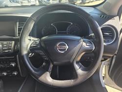 2015 Nissan Pathfinder ST-L