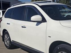 2015 Nissan Pathfinder ST-L