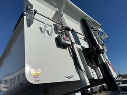 2025 Isuzu F Series FXZ 260-355 AT R45