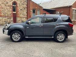 2017 Isuzu MU-X LS-T