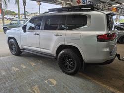 2022 Toyota Landcruiser Sahara FJA300R 4X4 Dual Range Silver Pearl