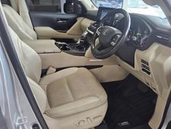 2022 Toyota Landcruiser Sahara FJA300R 4X4 Dual Range Silver Pearl