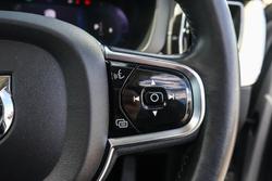 2022 Volvo XC60 B5 Inscription