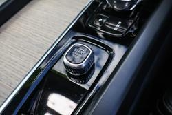 2022 Volvo XC60 B5 Inscription