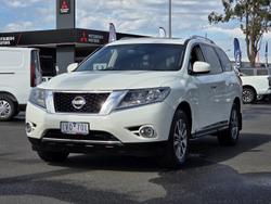 2017 Nissan Pathfinder ST-L