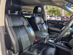 2017 Nissan Pathfinder ST-L