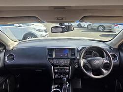 2017 Nissan Pathfinder ST-L