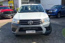 2017 Toyota Hilux Workmate TGN121R Glacier White