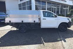 2017 Toyota Hilux Workmate TGN121R Glacier White