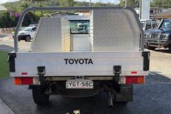 2017 Toyota Hilux Workmate TGN121R Glacier White
