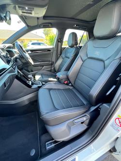 2025 Volkswagen T-Roc 140TSI R-Line