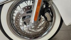 2017 Harley-Davidson Heritage Softail Classic 1690 (FLSTC) Softail White
