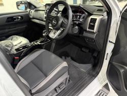 2026 Nissan Navara ST-X