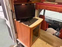 2009 Winnebago Longreach