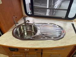 2009 Winnebago Longreach