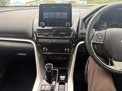 2024 Mitsubishi Eclipse Cross PHEV ES