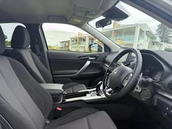 2024 Mitsubishi Eclipse Cross PHEV ES