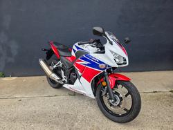 2014 Honda CBR300R WHITE