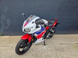 2014 Honda CBR300R WHITE