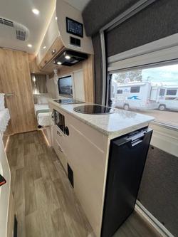 2026 Avan Applause 600-1 Single Beds