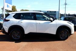 2025 Nissan X-TRAIL ST