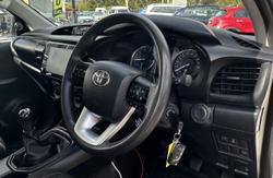 2020 Toyota Hilux SR