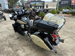 2017 Indian ROADMASTER THUNDER BLACK Black