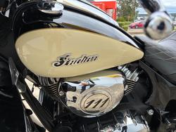 2017 Indian ROADMASTER THUNDER BLACK Black