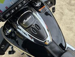 2017 Indian ROADMASTER THUNDER BLACK Black