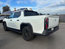 2025 MG MGU9 Explore Pro EKK1C MY25 4X4 Dual Range Alpine White