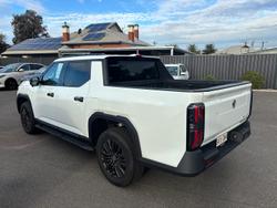 2025 MG MGU9 Explore Pro EKK1C MY25 4X4 Dual Range Alpine White