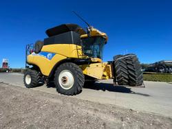 2009 New Holland Cr9070