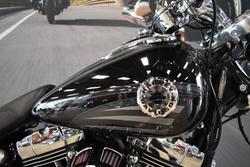 2016 HARLEY-DAVIDSON FXSB SOFTAIL BREAKOUT