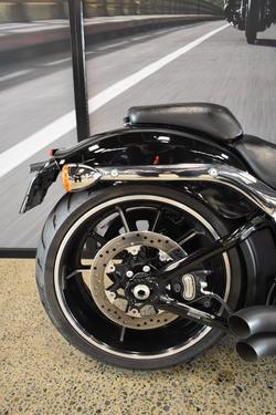 2016 HARLEY-DAVIDSON FXSB SOFTAIL BREAKOUT