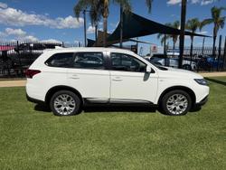 2021 Mitsubishi Outlander ES